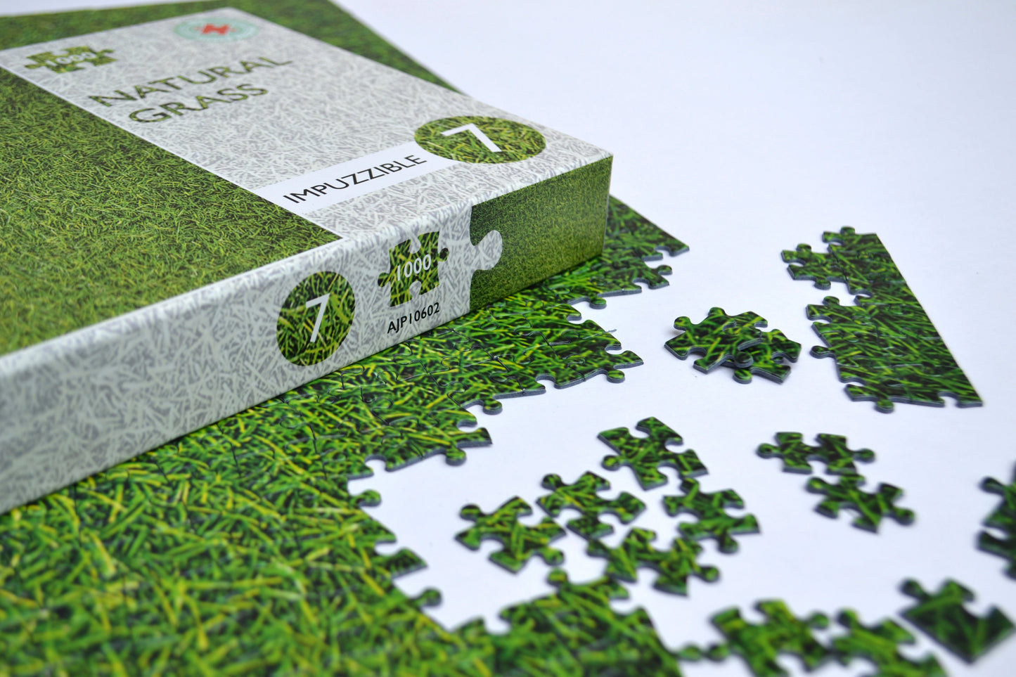 Natural Grass - Impuzzible No.7 - 1000 Piece Jigsaw Puzzle